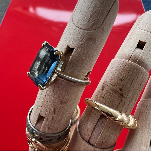 14k TGE Emerald Cut Ring. London Blue Topaz Colored Stone. Size 6/ 6.5. - Picture 7 of 10